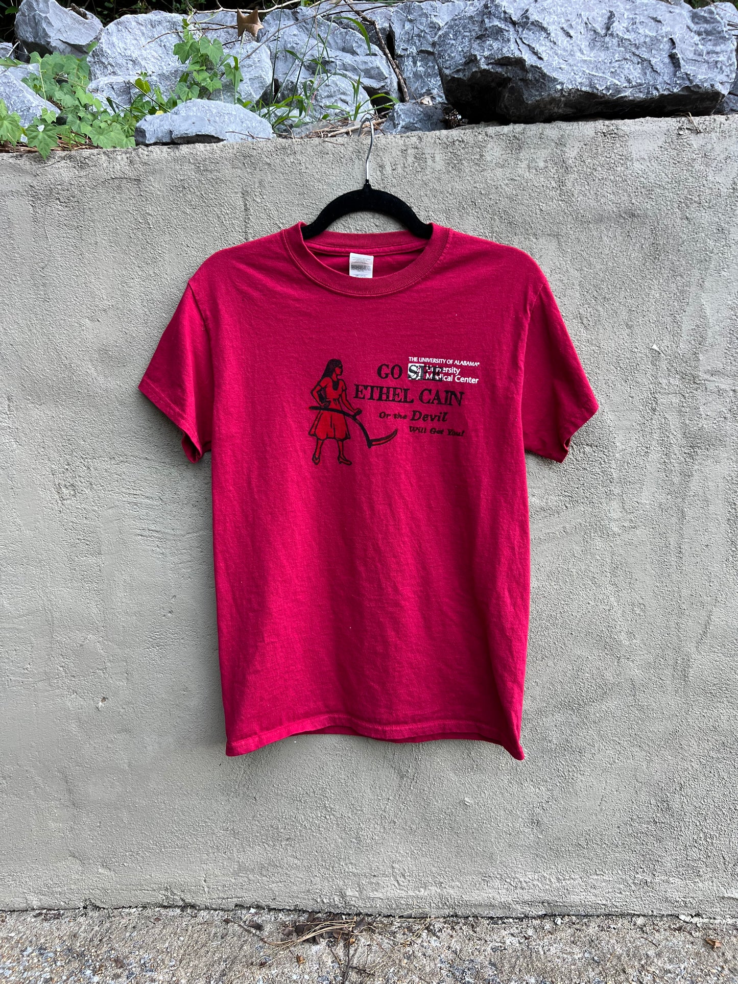 Go See Ethel Cain or the Devil Will Get You - AL Medical Center Red T-shirt