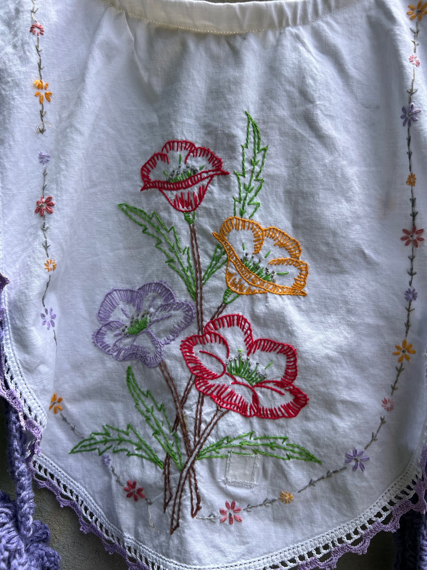 Row of Violets - Vintage Table Runner Top