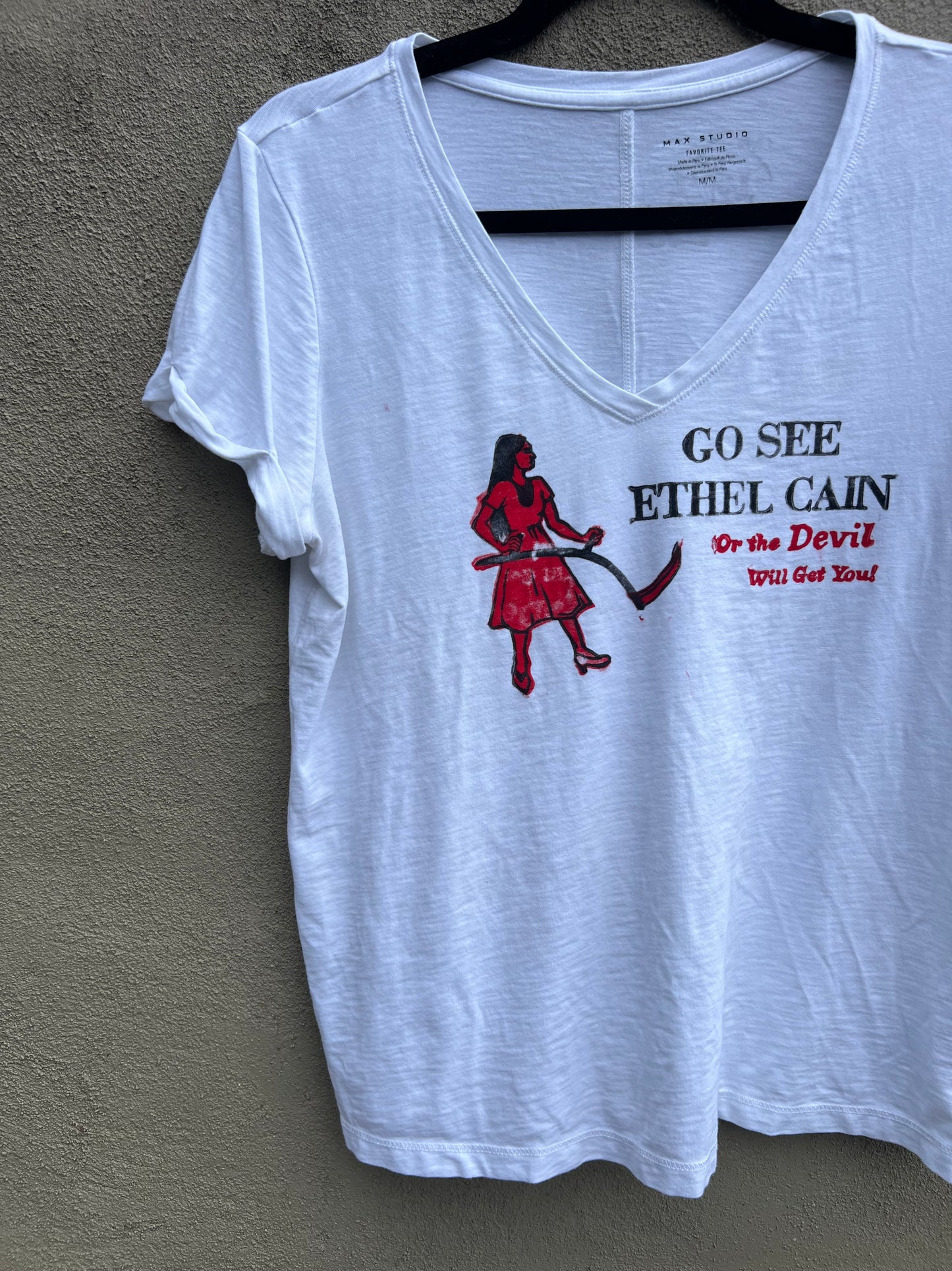 Go See Ethel Cain or the Devil Will Get You - White V-Neck Tshirt