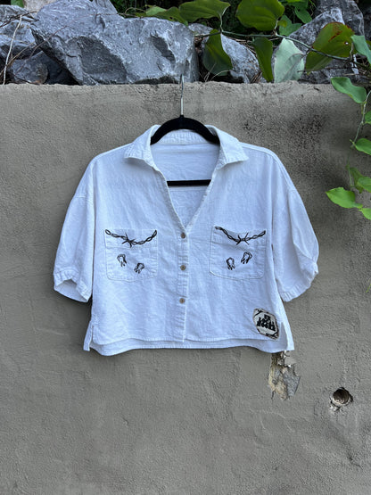 Dog Teeth - White Cropped Shirt