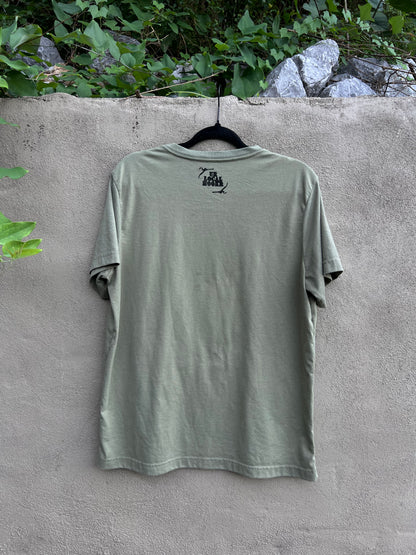 Dog Teeth - Green Tshirt