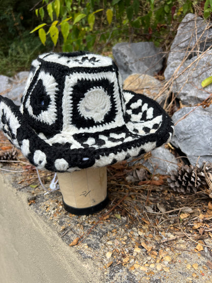 Crochet Cowboy Hat - Black & White