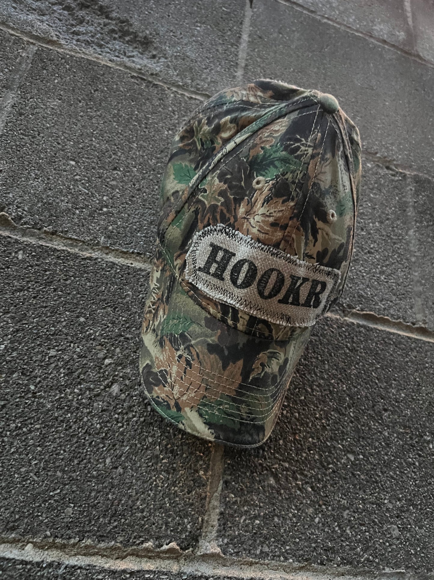 hookr merch - camo hat